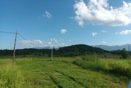 KUĆAU U OBNOVI NA PREDIVNOJ LOKACIJI S POGLEDOM NA VELEBIT, Gospić - Okolica, Maison