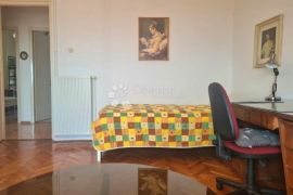 Belveder, blizina centra i više fakulteta, Rijeka, Appartement