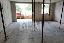 Seget 200 m od mora stan 1S+DB 43m2, Seget, Apartamento