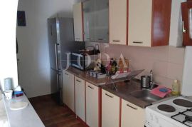 Klenovica, apartmanska kuća sa prekrasnim pogledom, Novi Vinodolski, House