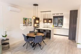 Osijek, Uske njive, najam, prekrasno uređen četverosoban stan, 108m2, Osijek, Flat