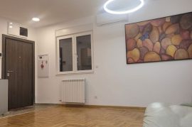 Vračar Gospodara Vučića 59, nov stan, visoko prizemlje, 50 m2 sa terasom 30 m2, Vračar, Appartement