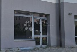 Poslovni prostor  u prizemlju!, Viškovo, Commercial property