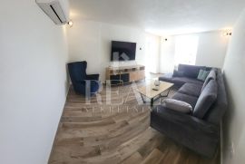 ŠMRIKA-prekrasno obnovljena stara kuća P+1, 130 m2, Kraljevica, بيت