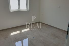 Crikvenica, stan sa prekrasnim pogledom, 2S+DB, Crikvenica, Appartement