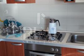 Najam komfornog stana na Pećinama 2S+DB  78 M2, Rijeka, Apartamento