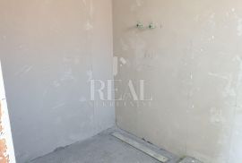 RAB-BANJOL, stan u prizemlju novogradnje od 106,5 m2, 3S+DB, Rab, Διαμέρισμα