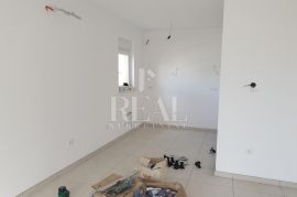 RAB-BANJOL, stan u prizemlju novogradnje od 106,5 m2, 3S+DB, Rab, Wohnung