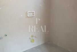 RAB-BANJOL, stan u prizemlju novogradnje od 106,5 m2, 3S+DB, Rab, Kвартира