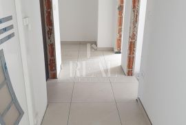 RAB-BANJOL, stan u prizemlju novogradnje od 106,5 m2, 3S+DB, Rab, Stan