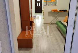 Dvosoban stan u Trogiru, Trogir, Appartment