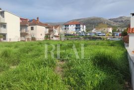 Građevinsko zemljište u Trogiru!!!, Trogir, Terra