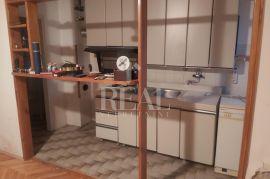 ZAMET, atraktivna lokacija, dvojna kuća P+2 od 165 m2, Rijeka, Famiglia