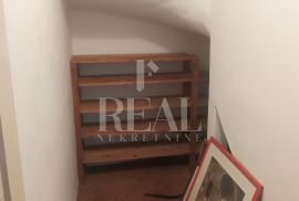 ZAMET, atraktivna lokacija, dvojna kuća P+2 od 165 m2, Rijeka, Σπίτι