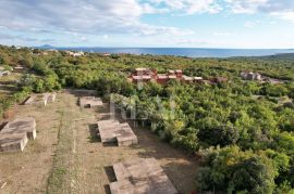 Prodaje se građevinski teren sa započetom gradnjom Diminići !, Labin, Terreno