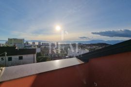 SAMO KOD NAS ,Trsat Samostojeća kuća,360 m2,okućnica 550 m2,pogled na more, Rijeka, House