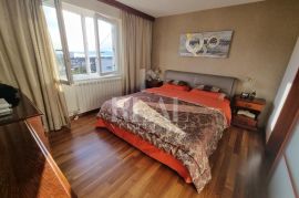 SAMO KOD NAS ,Trsat Samostojeća kuća,360 m2,okućnica 550 m2,pogled na more, Rijeka, House