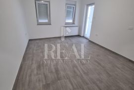 Svilno stan 88 m2,3S+DB,garaža i okućnica 140 m2, Rijeka, Appartement