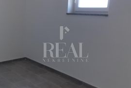 Cres, stan od 93 m2 neto, 2S+DB sa pripadajućim spremištem i dva parkirna mjesta, Cres, Wohnung