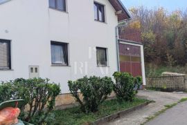 Kuća sa dva stana ,okućnica 360 m2, Plitvička Jezera, House