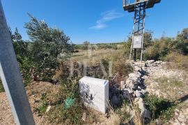 Građevinsko zemljište -Poslovno stambena zona Pirovac,3300 m2, Pirovac, Zemljište