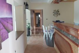 Najam stana na Gornjoj Drenovi od 155 m2, 3S+DB sa terasom od 60 m2, Rijeka, Daire