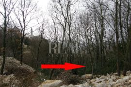 Pićan, urbanizirano zemljište 1100m2, Pićan, Tierra