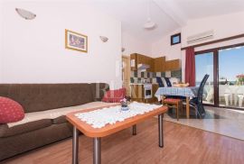 Prekrasna samostojeća kuća 170 m od mora S+P+2 , 360m2, Okrug, بيت