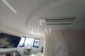 Stan 60m od mora 150m2 3S+DB, Vodice, Kвартира