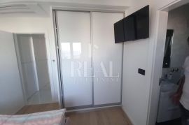 Stan 60m od mora 150m2 3S+DB, Vodice, Wohnung