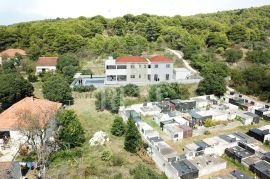 Zlarin građevinsko zemljište sa projektom i građevinskom dozvolom za 4 stana, Šibenik - Okolica, Land