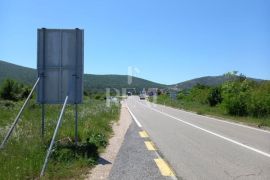 Građevinsko zemljište sa započetom gradnjom,2000 m2, Šibenik - Okolica, Zemljište