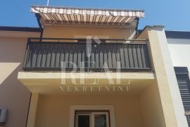 Rovinj, dvojna kuća na atraktivnoj lokaciji, S+P+2+VPOT od 505 m2, Rovinj, House