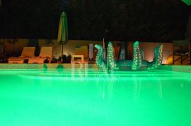 Ičići unikatna luksuzna villa sa bazenom !, Opatija - Okolica, Дом