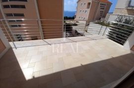 Apartman s pogledom 500 m od mora S+DB + terasa, Seget, Daire