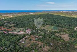 Rovinj, okolica, prostrano zemljište sa ucrtanim objektom, Rovinj, Land