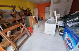 Šibenik, Materize poslovni prostor za ured, trgovinu ili studio apartman, Šibenik, Gewerbeimmobilie