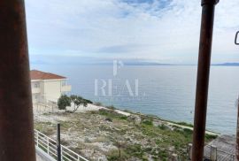 Vila drugi red od mora,340 m2, Trogir, Ev