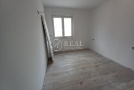 Seget Vranjica stan 62m2 s terasom i pogledom, Seget, Appartement