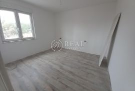 Seget Vranjica stan 93 m2 s loggiom i pogledom, Seget, Appartment