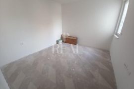 Seget Vranjica stan 93 m2 s terasom i pogledom +vrt, Seget, Appartment