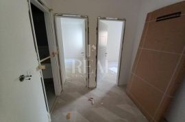 Seget Vranjica stan 93 m2 s terasom i pogledom +vrt, Seget, Διαμέρισμα