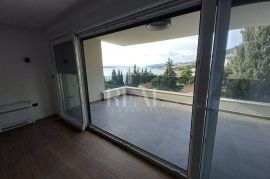 Stan 3S+DB 132 m2 80 m od mora, Trogir, Wohnung