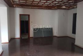 Prodaja poslovnog prostora u Lovranu od 130 m2, Lovran, Propriedade comercial