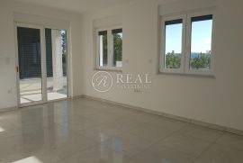 Dramalj, prekrasan stan sa tri spavaće sobe od 107 m2, Crikvenica, Flat