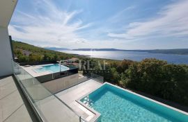 Prekrasna Vlla sa bazenom ,250 m2 pogled na more, Crikvenica, House