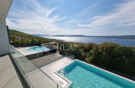 Prekrasna villa s bazenom ,250 m2 ,pogled na more!, Crikvenica, Kuća