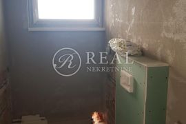 Rovinj, nekoliko minuta vožnje do centra, stan od 85 m2, 2S+DB, Rovinj, Flat