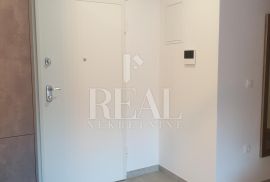 Rovinj, nekoliko minuta vožnje do centra, stan od 85 m2, 2S+DB, Rovinj, Appartamento