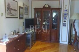 Opatija, dvoetažni 3s+db s pogledom na centar, Opatija, Apartamento